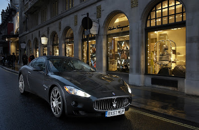 Carscoop Maserati SLG3 Maserati GranTurismo: Salvatore Ferragamo Luggage Set