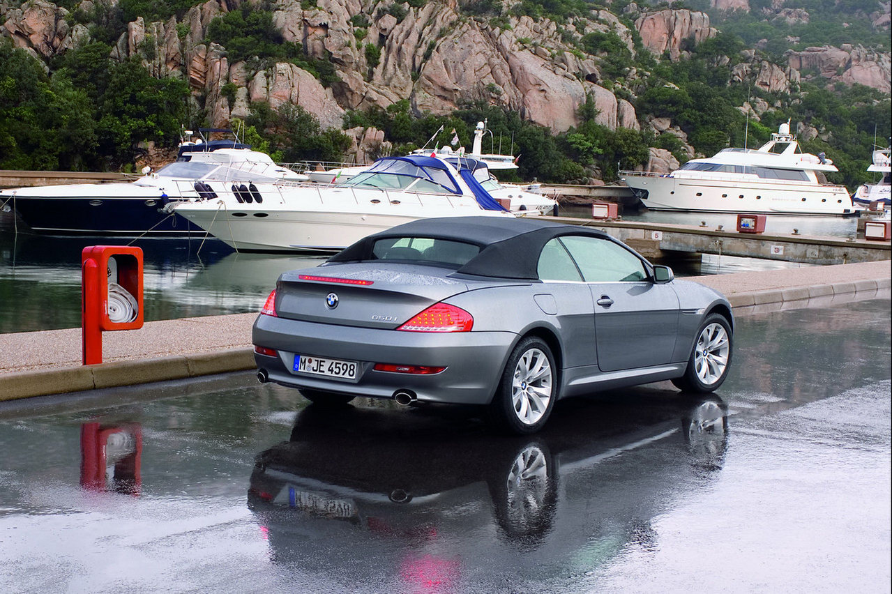 [Carscoop_08BMW6_010.JPG]