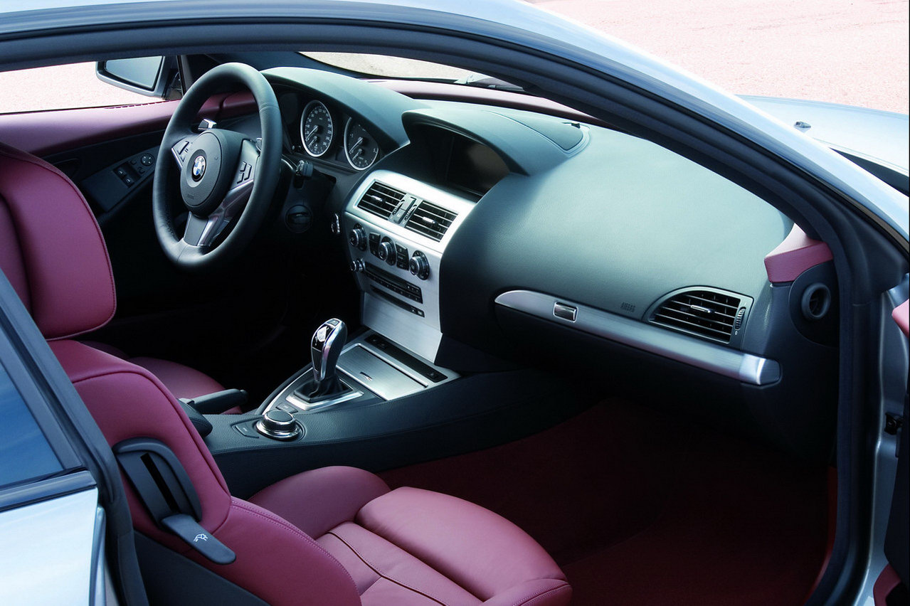 [Carscoop_08BMW6_035.JPG]