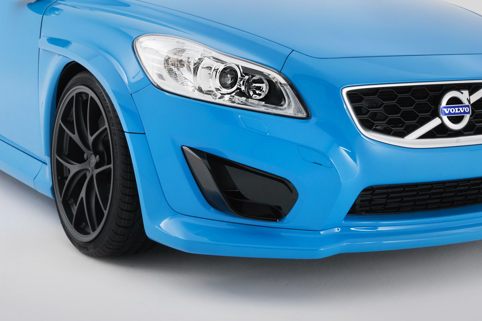 [Image: Volvo-C30-Polestar-Performance-1.jpg]