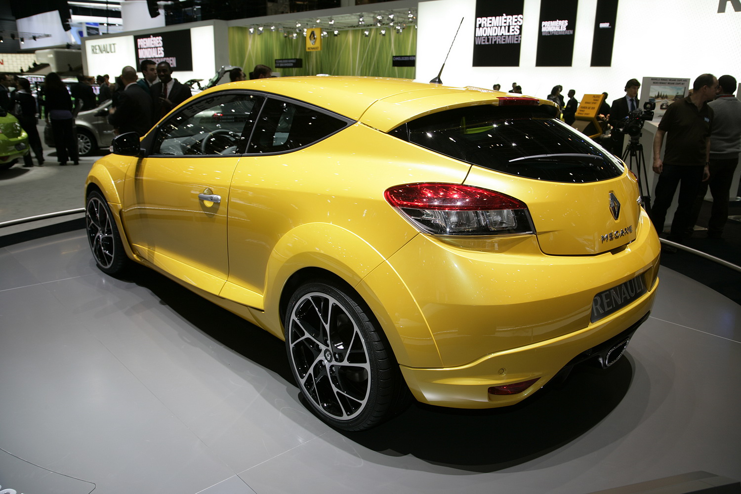 [RenaultSport-Megane-250-253.jpg]