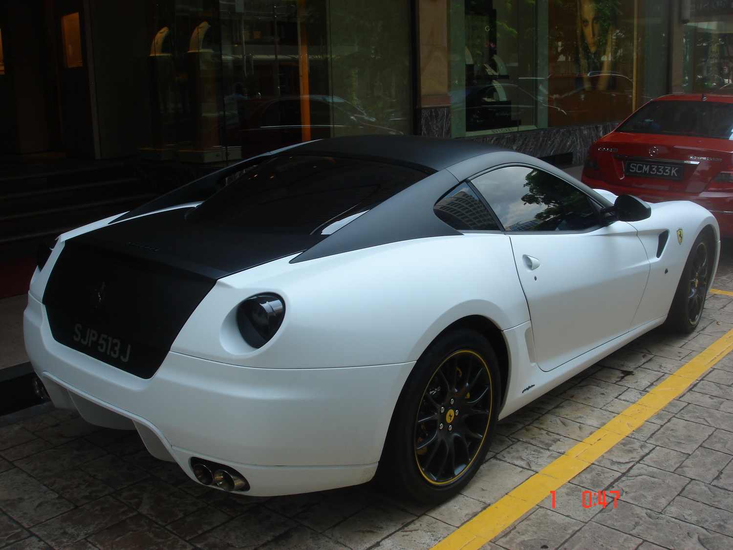 [Ferrari-599-2.JPG]