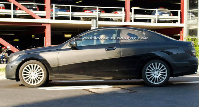 2011-Mercedes-C-Class-Coupe-0.jpg