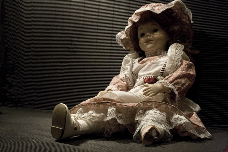 muñeca de porcelana rota