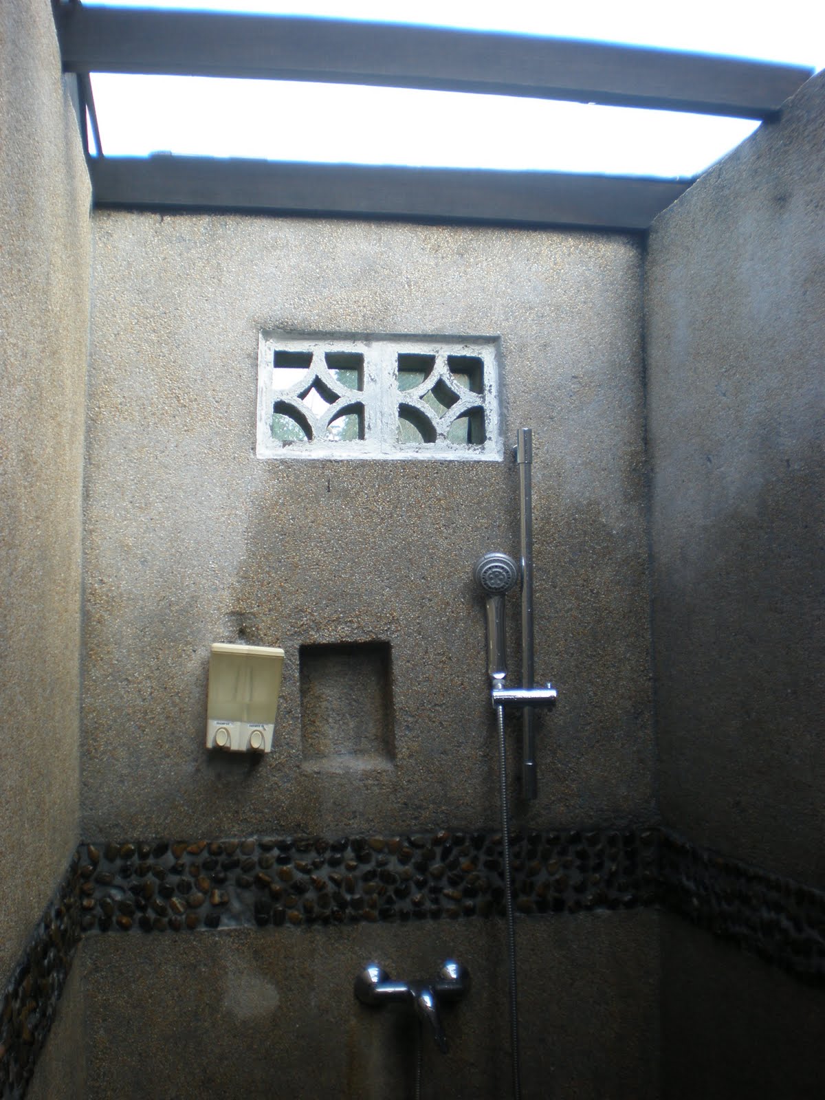 [PC201156.JPG]