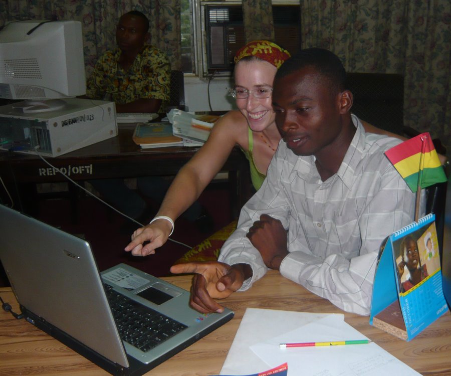 [P1020942_smallworkEric.jpg]