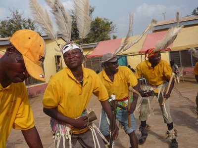 [P1030177_small_dance1.jpg]