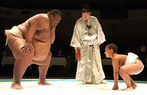 [ABCP_NP_27Mar08_sumo_wrestler.jpg]