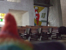 ..ella te señala...