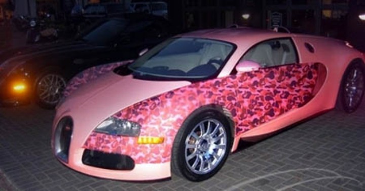 Pink tuning Bugatti Vveyron