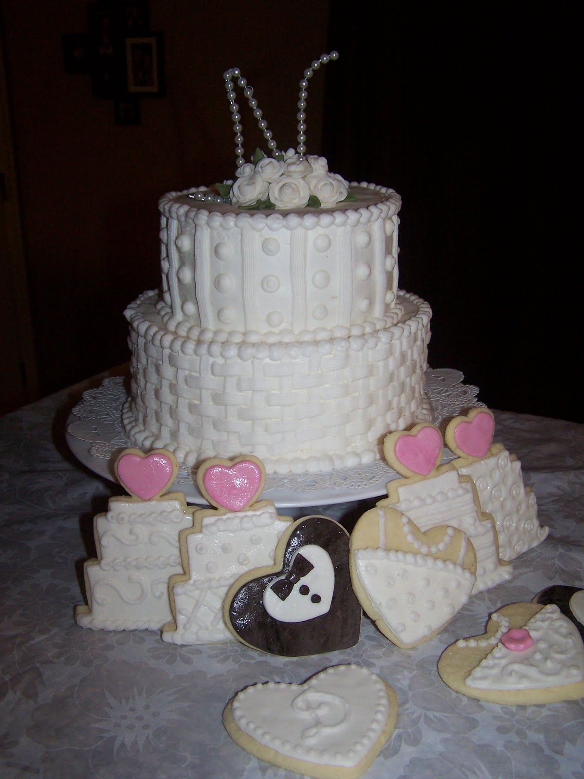 Julie Daly Cakes Small wedding cake