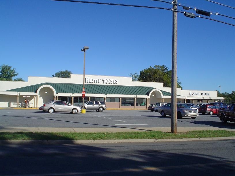 Grocerying Harris Teeter, NC; Laurinburg, NC