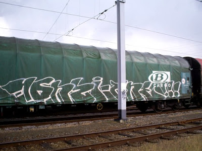 Freight-Train-Graffiti