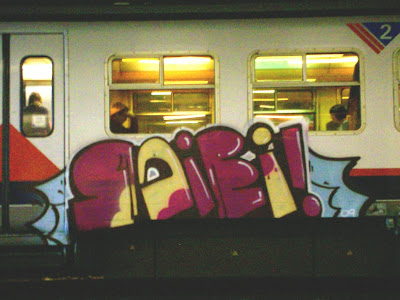 mairi train graffiti