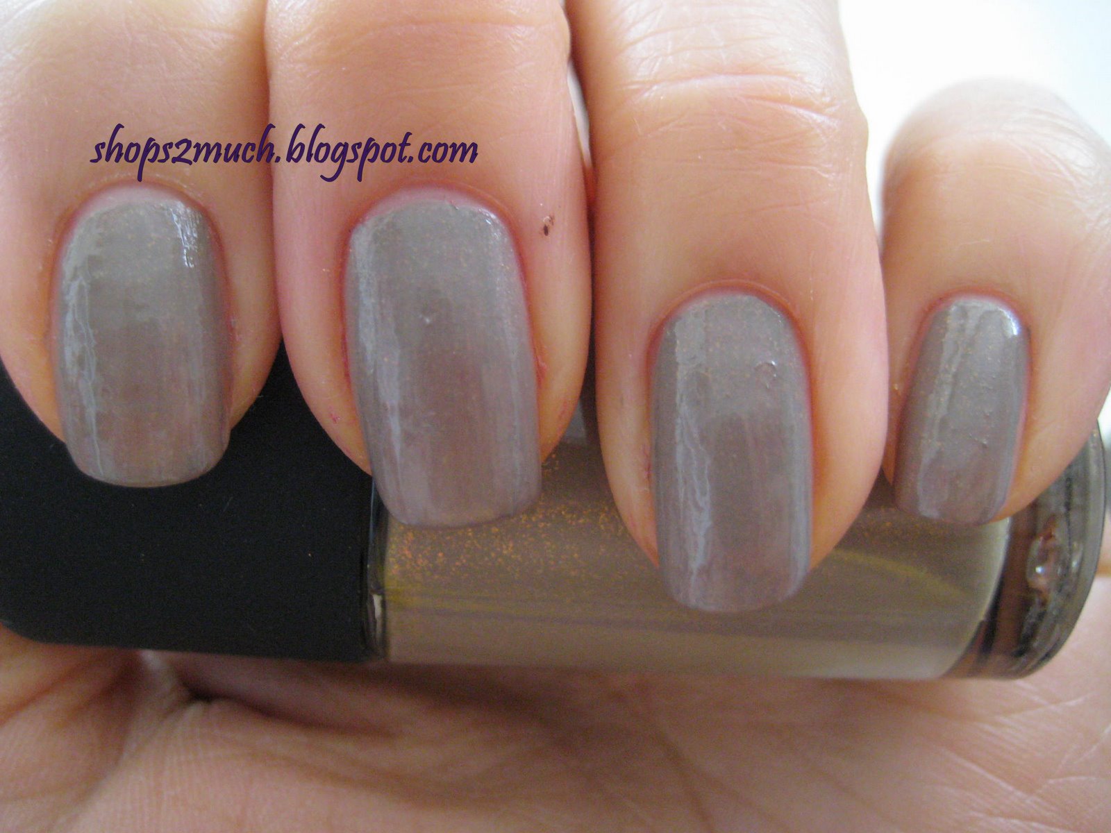 MAC Earthly Harmony is another nail lacquer from the MAC Nail Trend Fall