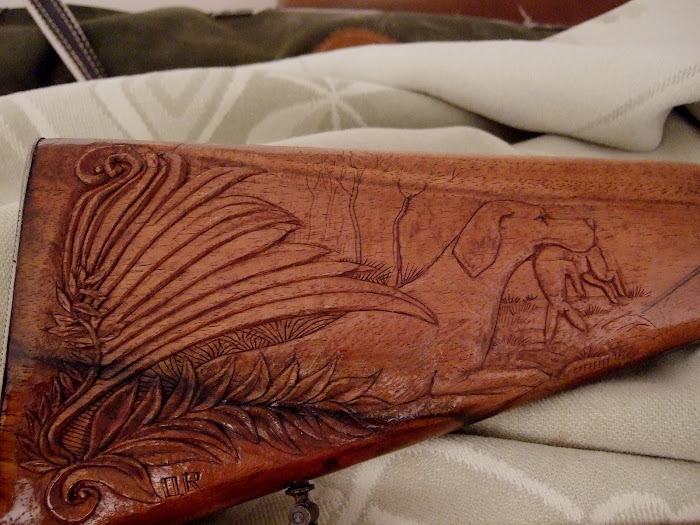 (Rodolfo Orecchio) legno di calcio di fucile raffigurante scena di caccia