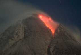 Gunung Merapi Meletus