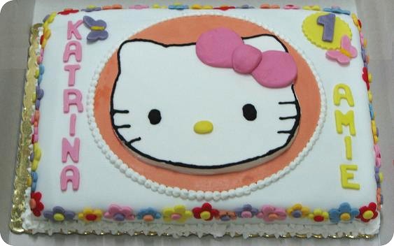 Hello Kitty cake