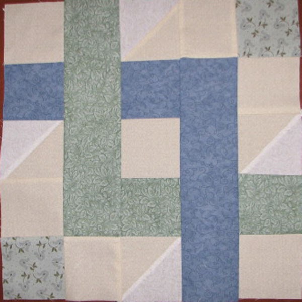 ReannaLily Designs Blog Interlocking Squares
