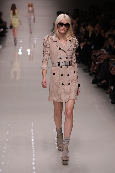 [Burberry11_Spring2010.jpg]