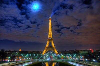 Eiffel Tower by night HDR by Dje514