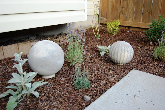 Design Gal & Her Handyman: concrete garden balls