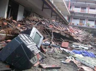  akibat gempa bumi | Khamardos's Blog