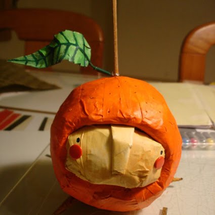 [menina+laranja.JPG]