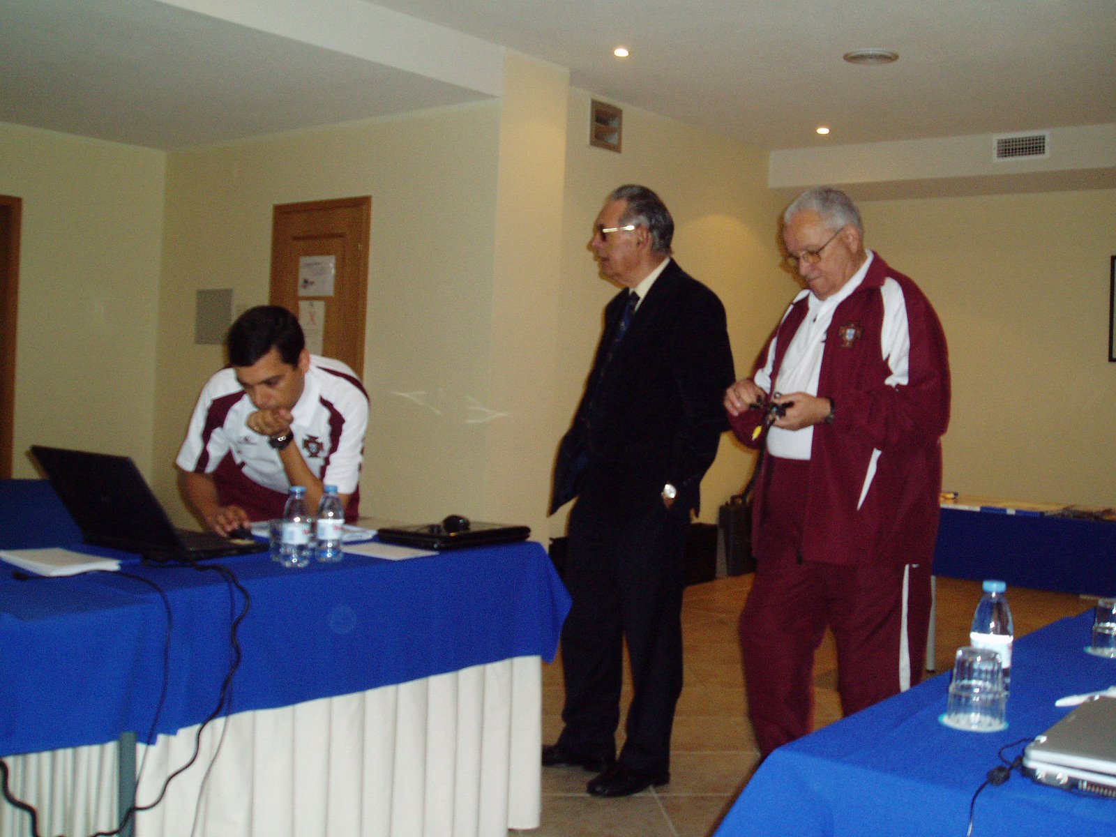 [PB150001.JPG]