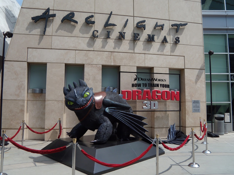 How to train your Dragon ArcLight Hollywood display