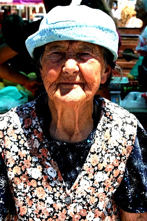 [old+lady.jpg]