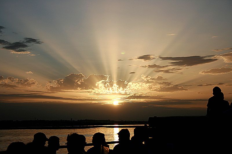 [sunset.jpg]