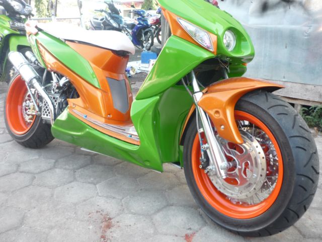 cankcruz: Vario 2006 Hasil Modifikasi EvoR Racing Vario Full Low Rider