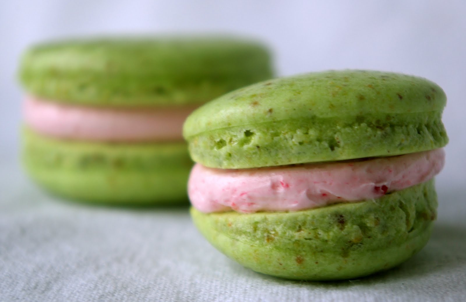 [Macarons-+Pistachio-Raspberry.jpg]