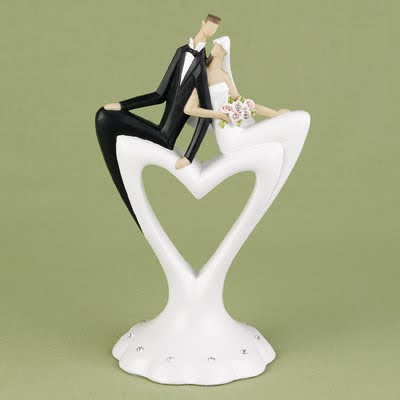 Lovin 39 the wedding cake toppers All of these cake toppers can be found at Lovin 39 the wedding cake toppers All of these cake toppers can be found at