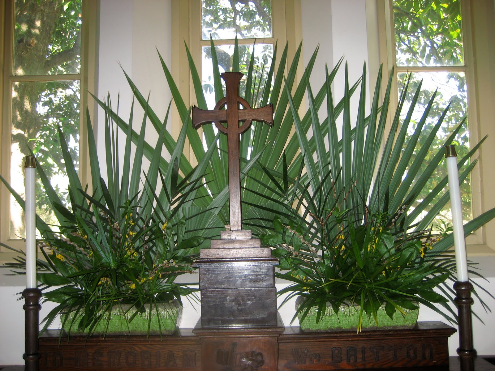 The Chapel of the Cross Flower Guild: Palm Sunday - March 28, 2010