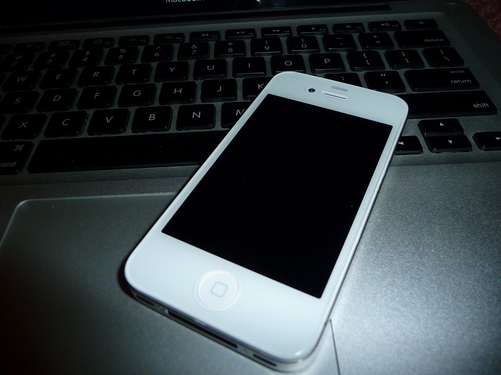 Bình Dương - Bán 3 cây IP4 32Gb quốc tế - 6