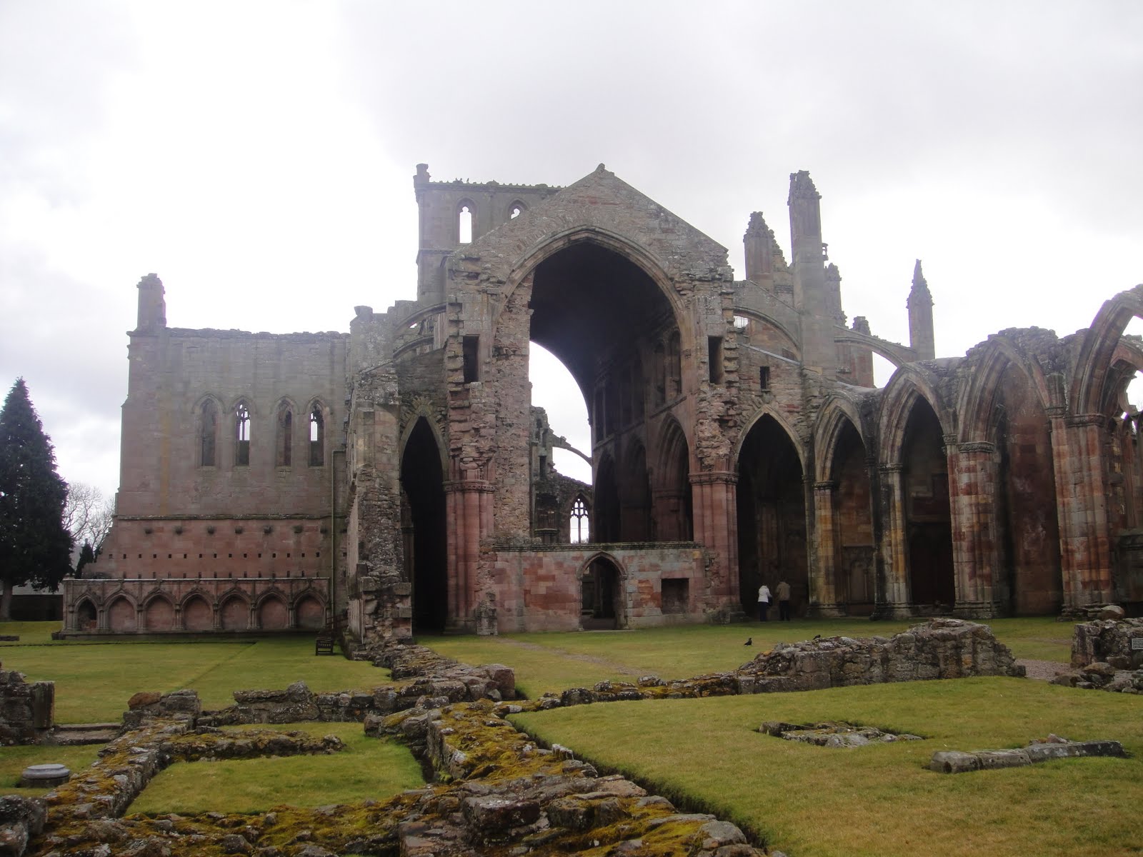 [Melrose+Abbey+3.JPG]