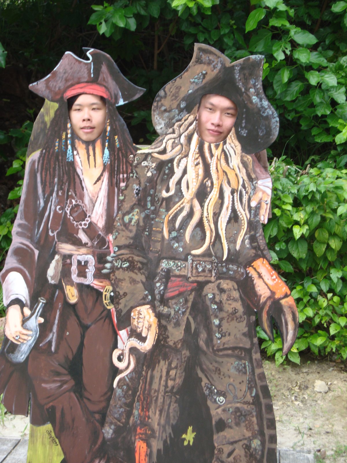 [pirates.JPG]