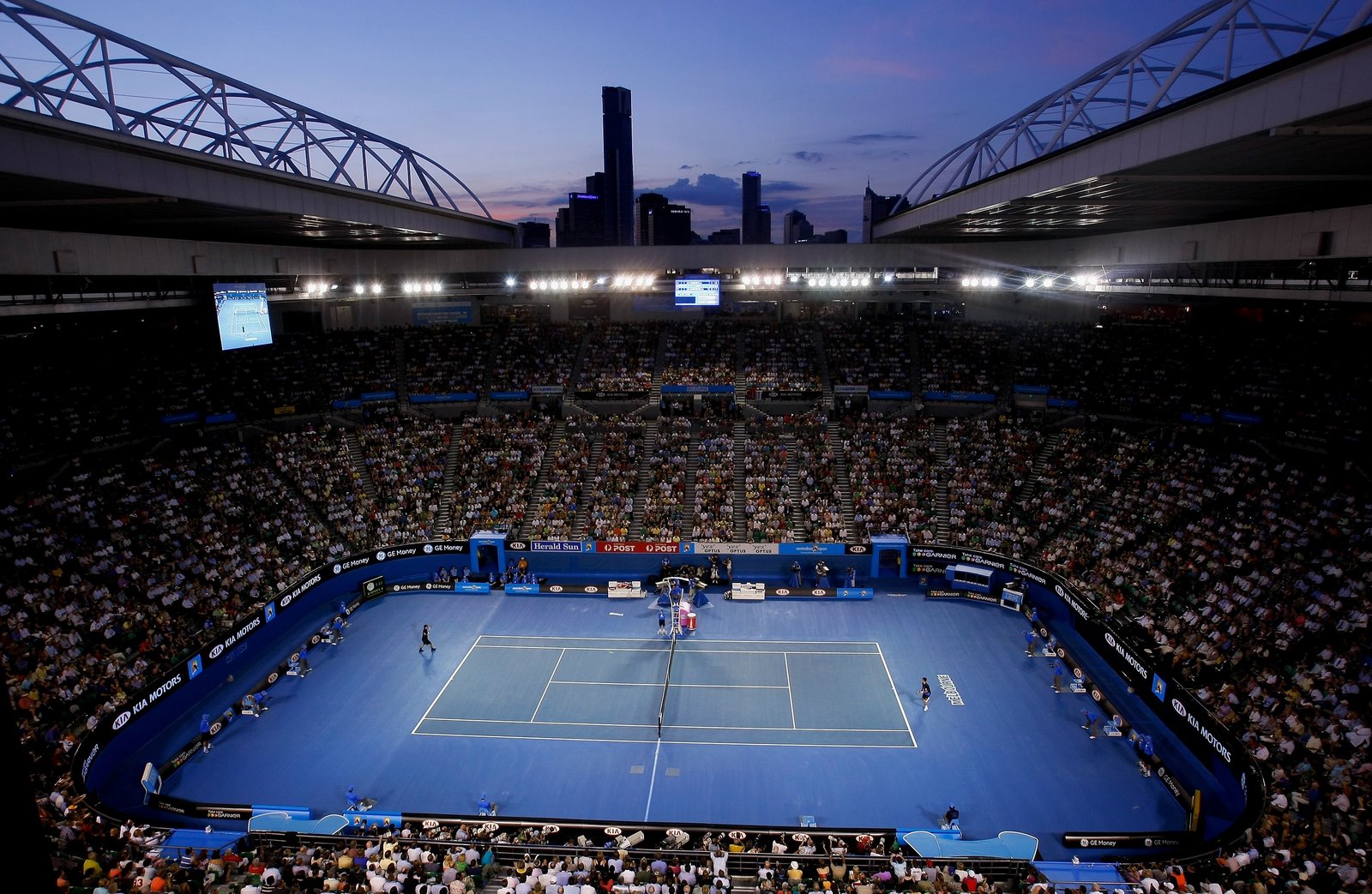 [rod+laver+arena.jpg]