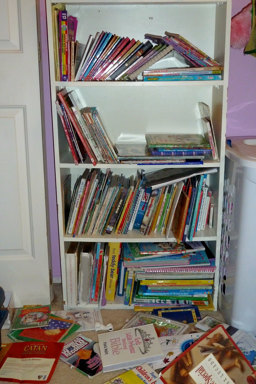 mom starting from scratch Daily Declutter 5 Bookshelf