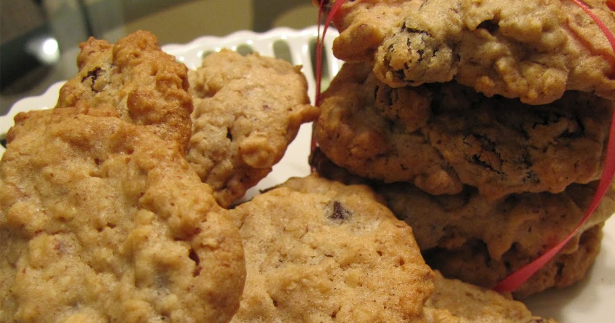 Raisin Pecan Oatmeal Cookies