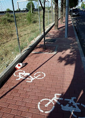 carril-bici-obstaculos.jpg