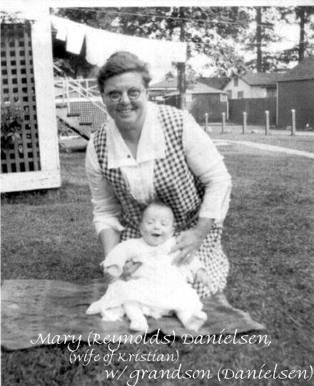 Mary Reynolds w/ grandson, ca 1922