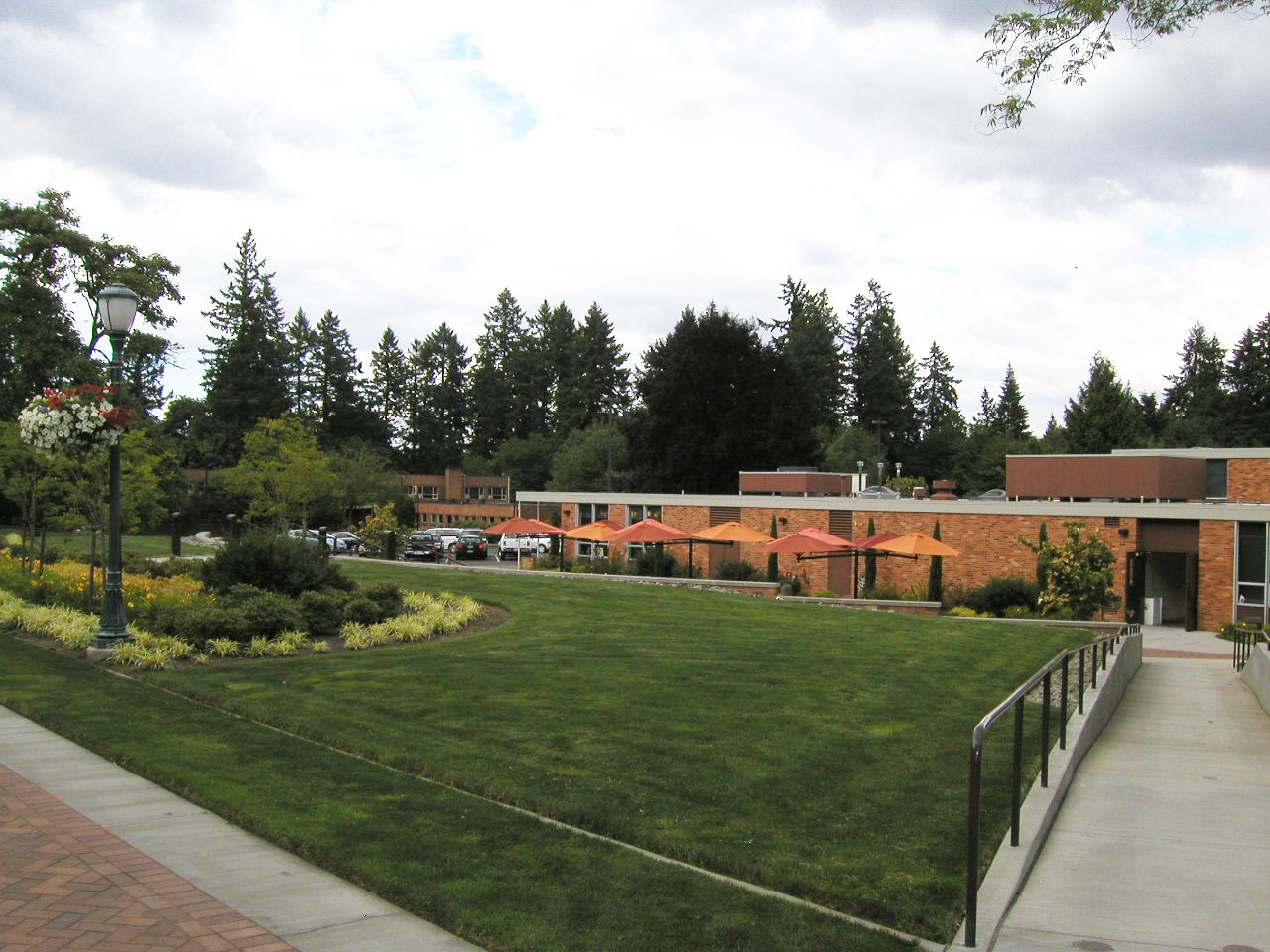 MCM DESIGN Marylhurst University, Clark Plaza