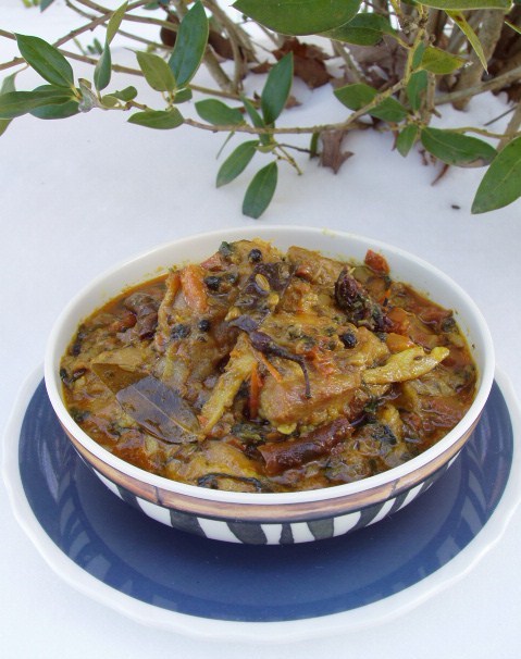 [rustic_chicken_curry.JPG]