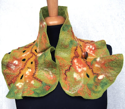 scarf, scarflette, ruffles, merino wool, felt, felted, hand felted, snow, warm, winter, spring