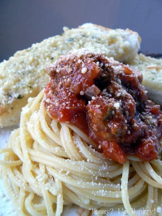 MIH Product Reviews & Giveaways: Mom's Spaghetti Bolognese Sauce
