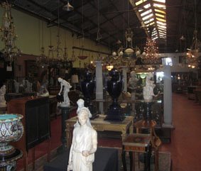 [AntiquesStore.JPG]