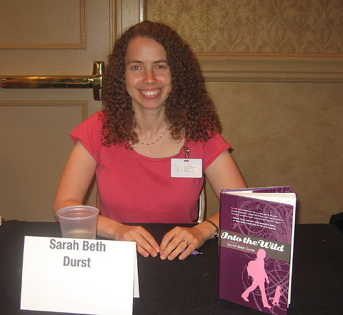 [Readercon2007_SarahSigning.jpg]